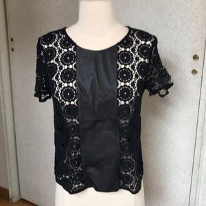 Bailey 44 Turner Top